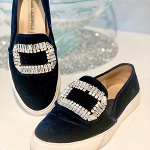 Karl Lagerfeld Navy Ermine Suede Embellished Slip on shoes/sneakers.  SIZE 8
